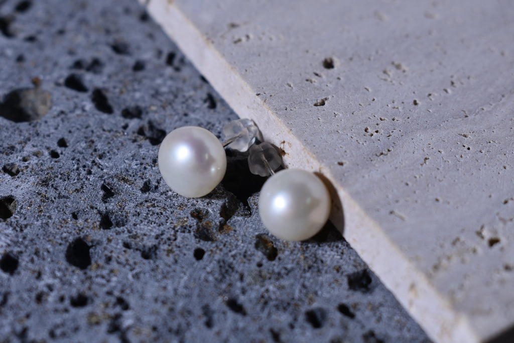 “Elegant 10–11mm Pearl Stud Earrings – S925 Sterling Silver”