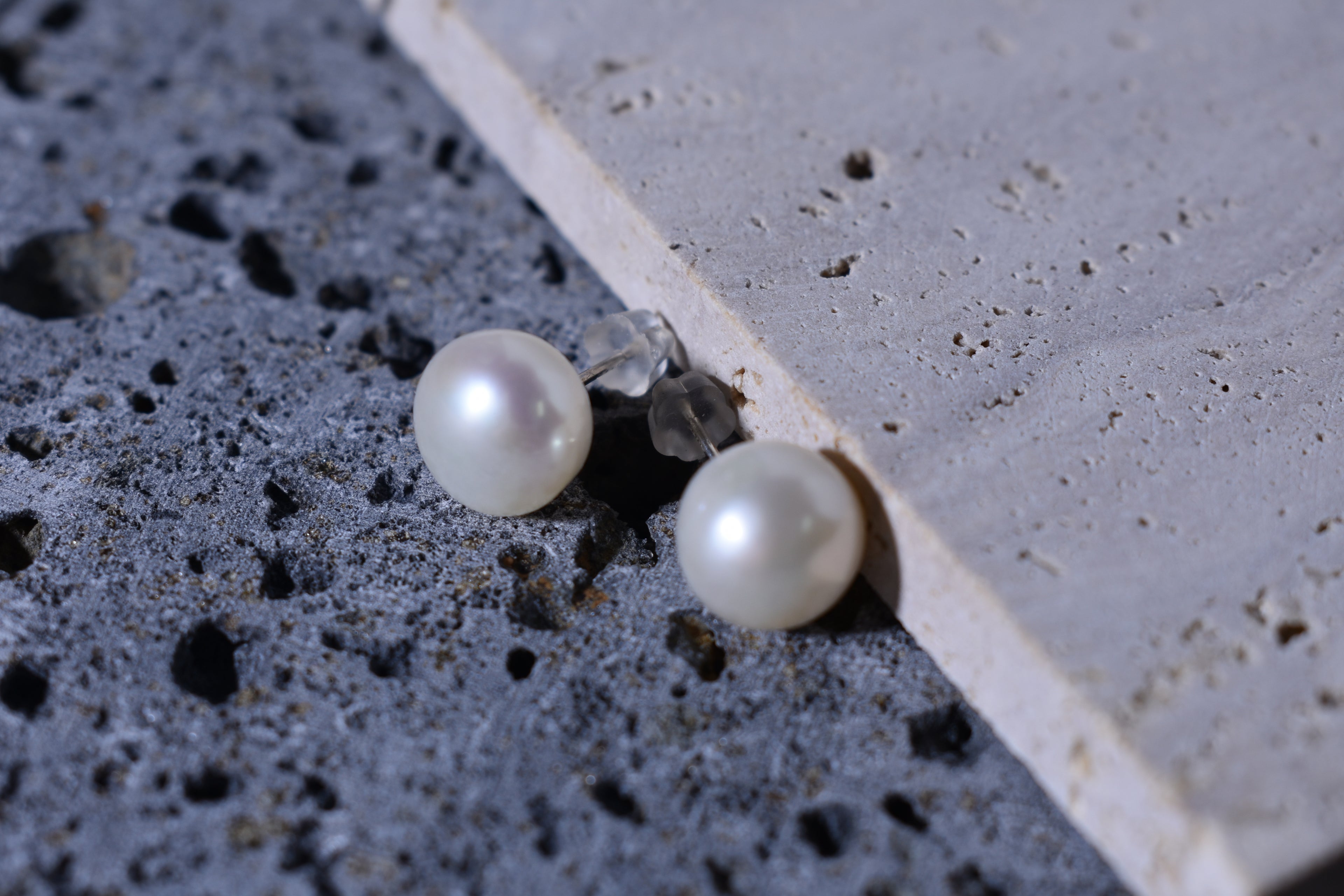 “Elegant 10–11mm Pearl Stud Earrings – S925 Sterling Silver”